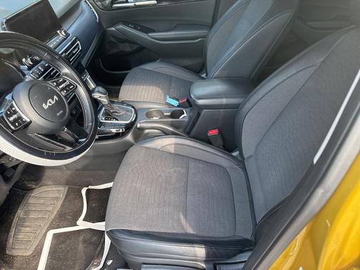 2022 Kia Seltos S