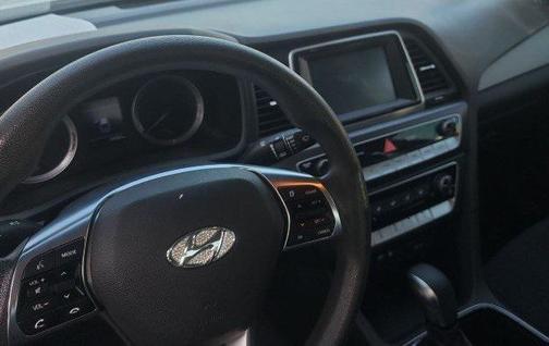 2018 Hyundai SONATA SE