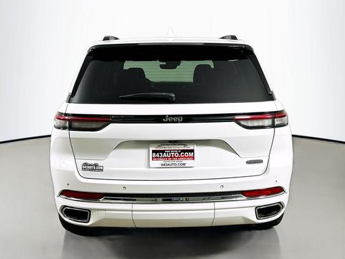 2022 Jeep Grand Cherokee Overland