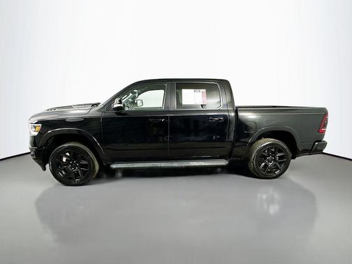 Diamond Black Crystal Pearlcoat 2021 RAM 1500 Laramie