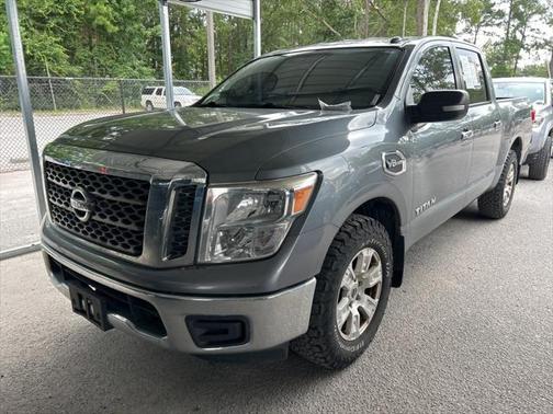 2017 Nissan Titan SV