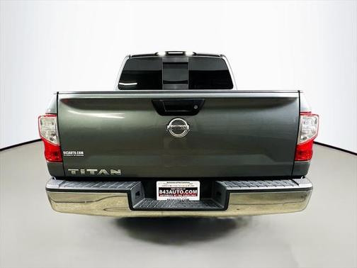 2017 Nissan Titan SV