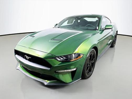2022 Ford Mustang EcoBoost