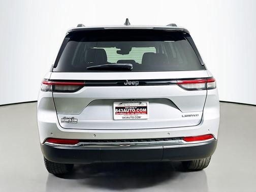 Silver Zynith 2023 Jeep Grand Cherokee Limited