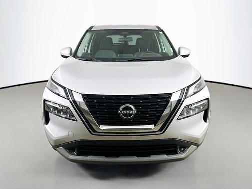 Brilliant Silver Metallic 2023 Nissan Rogue SV