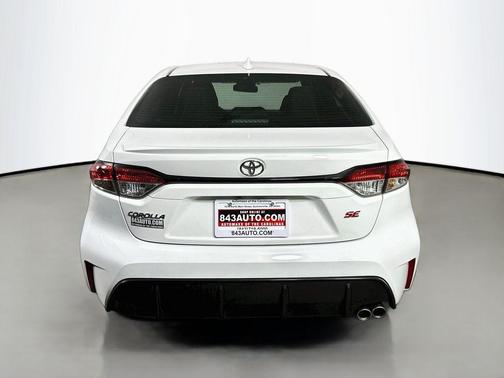 Ice Cap 2024 Toyota Corolla SE