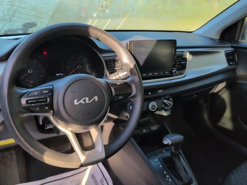 Aurora Black 2022 Kia Rio LX