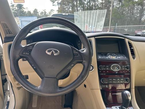 2017 INFINITI QX50 Base