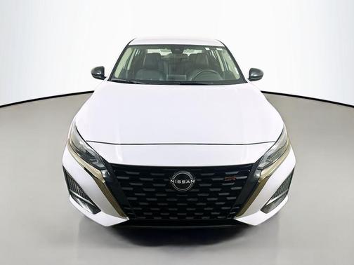 Gray Sky Pearl 2025 Nissan Altima SR AWD