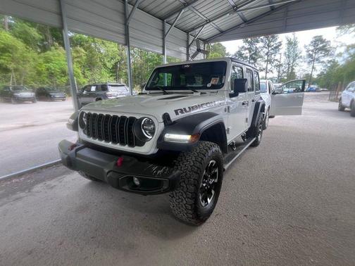 Bright White Clearcoat 2024 Jeep Wrangler Rubicon