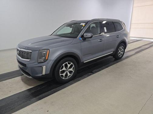 Everlasting Silver 2020 Kia Telluride EX