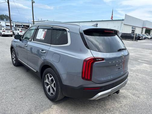 Everlasting Silver 2020 Kia Telluride EX