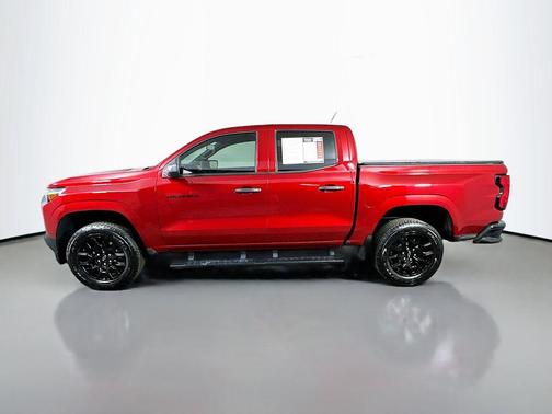Radiant Red Tintcoat 2025 Chevrolet Colorado WT
