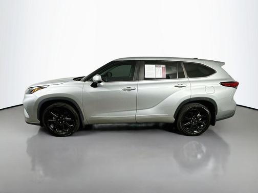 Celestial Silver Metallic 2023 Toyota Highlander LE