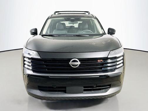 Super Black 2025 Nissan Kicks SR