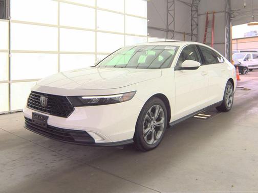 Platinum White Pearl 2024 Honda Accord EX
