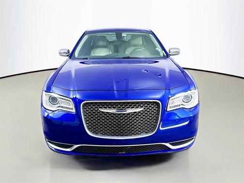 2020 Chrysler 300 Touring