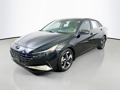 2022 Hyundai ELANTRA Limited