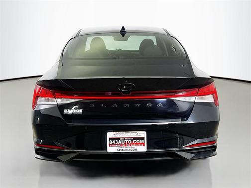 2022 Hyundai ELANTRA Limited