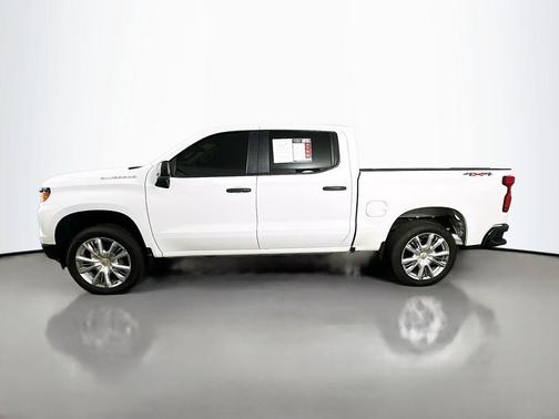 Summit White 2022 Chevrolet Silverado 1500 WT