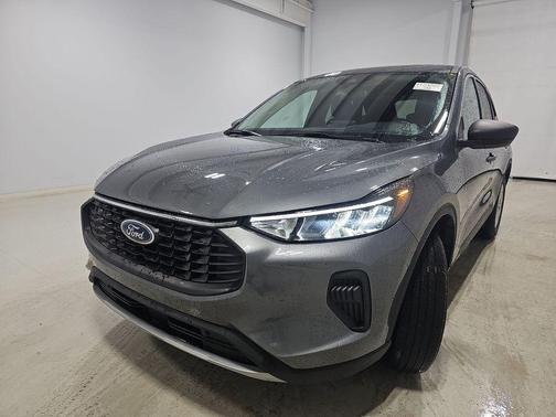 Carbonized Gray Metallic 2024 Ford Escape Active