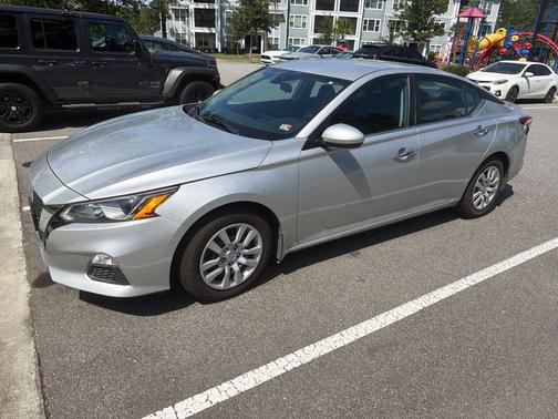 Brilliant Silver Metallic 2021 Nissan Altima S FWD