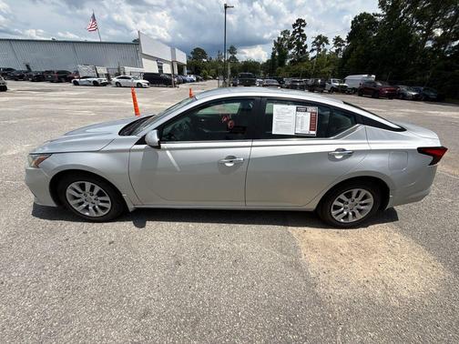 Brilliant Silver Metallic 2021 Nissan Altima S FWD