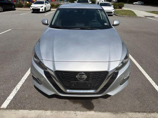 Brilliant Silver Metallic 2021 Nissan Altima S FWD