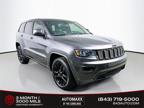 Granite Crystal Metallic Clearcoat 2021 Jeep Grand Cherokee Laredo