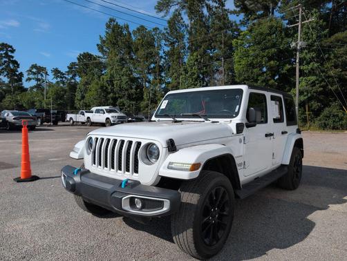 Bright White Clearcoat 2023 Jeep Wrangler 4xe Sahara