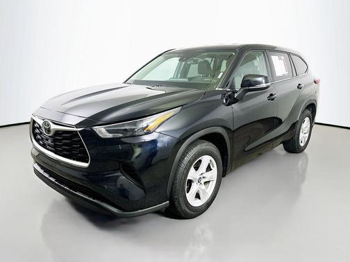 2022 Toyota Highlander L