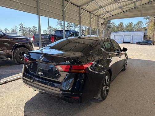 2022 Nissan Altima 2.5 SV