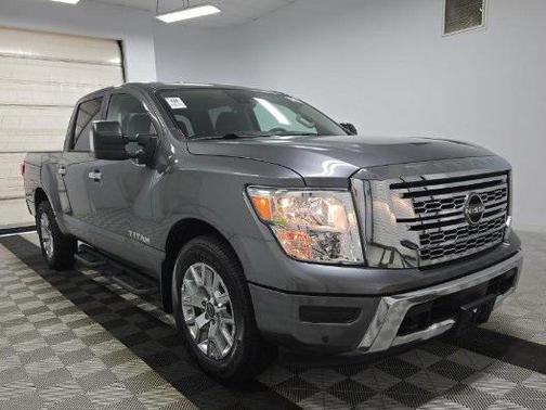 2024 Nissan Titan SV