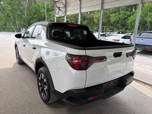 Atlas White 2025 Hyundai SANTA CRUZ SEL
