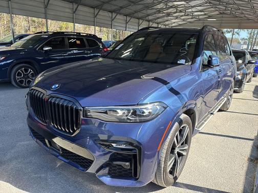 Blue Metallic 2022 BMW X7 xDrive40i