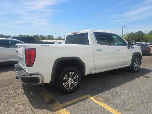 Summit White 2025 GMC Sierra 1500 SLT