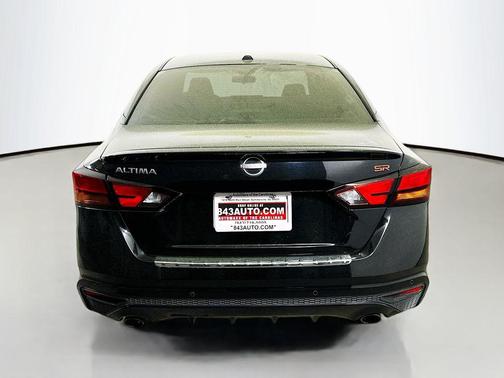 2023 Nissan Altima SR FWD