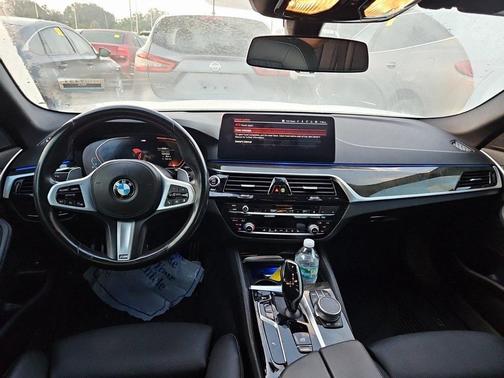 2021 BMW 530 530i