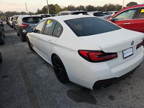 2021 BMW 530 530i