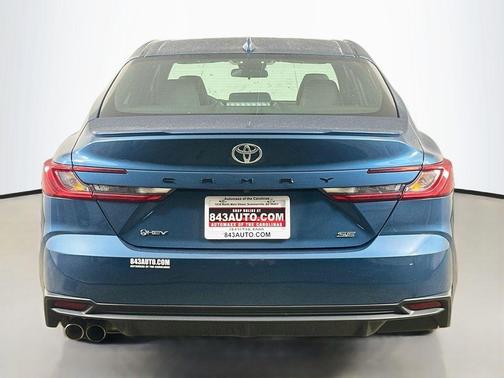 Ocean 2025 Toyota Camry SE