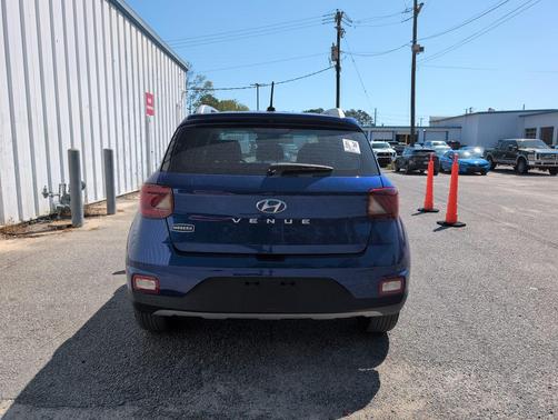 Intense Blue 2024 Hyundai VENUE Limited