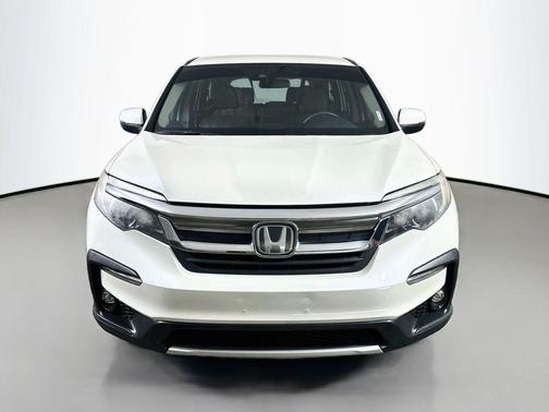 White Diamond Pearl 2019 Honda Pilot EX