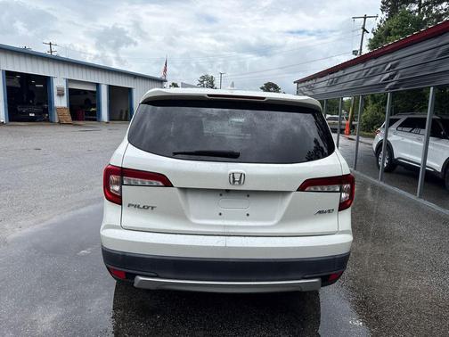 White Diamond Pearl 2019 Honda Pilot EX