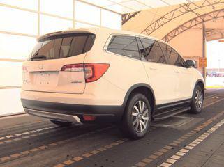 White Diamond Pearl 2019 Honda Pilot EX