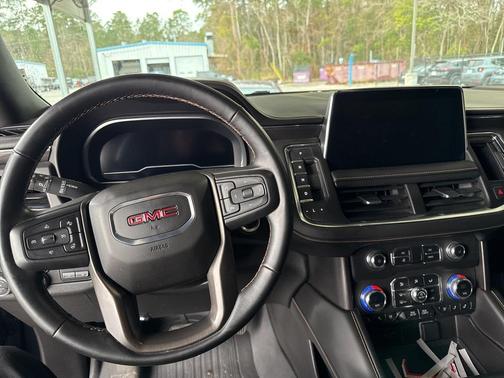 2023 GMC Yukon 4WD AT4