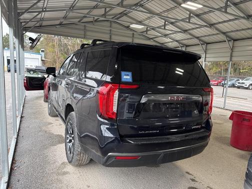 2023 GMC Yukon 4WD AT4