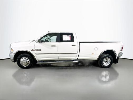 2018 RAM 3500 Laramie Crew Cab 4x2 8' Box