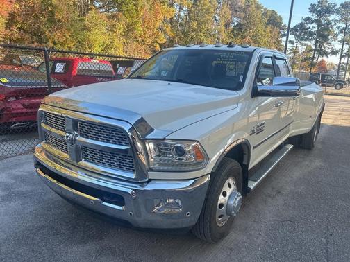 2018 RAM 3500 Laramie Crew Cab 4x2 8' Box