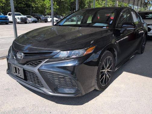 Midnight Black Metallic 2024 Toyota Camry SE