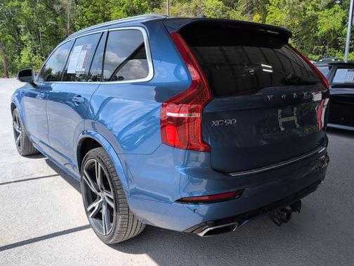 Bursting Blue Metallic 2019 Volvo XC90 T6 R-Design